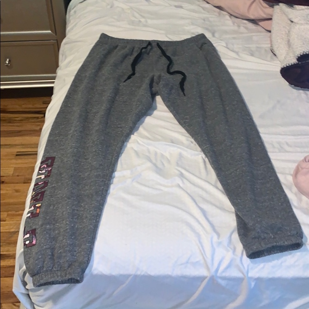 sweatpants,comfy barely worn.